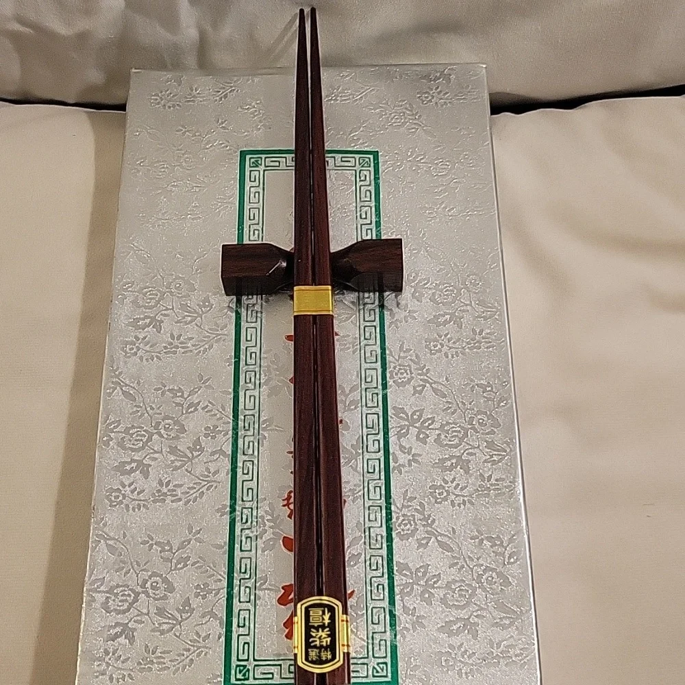 Elegant Brown Chopstick and Spoon Set Of 10